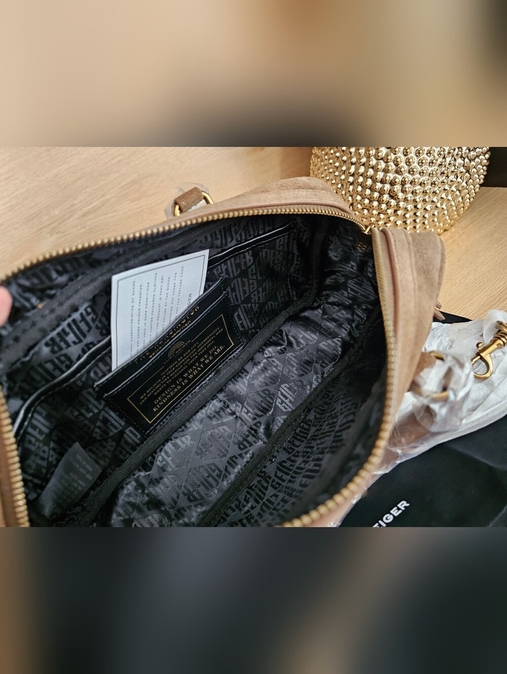 Kurt Geiger London Small Kensington Duffle Bag. - Picture 14 of 14